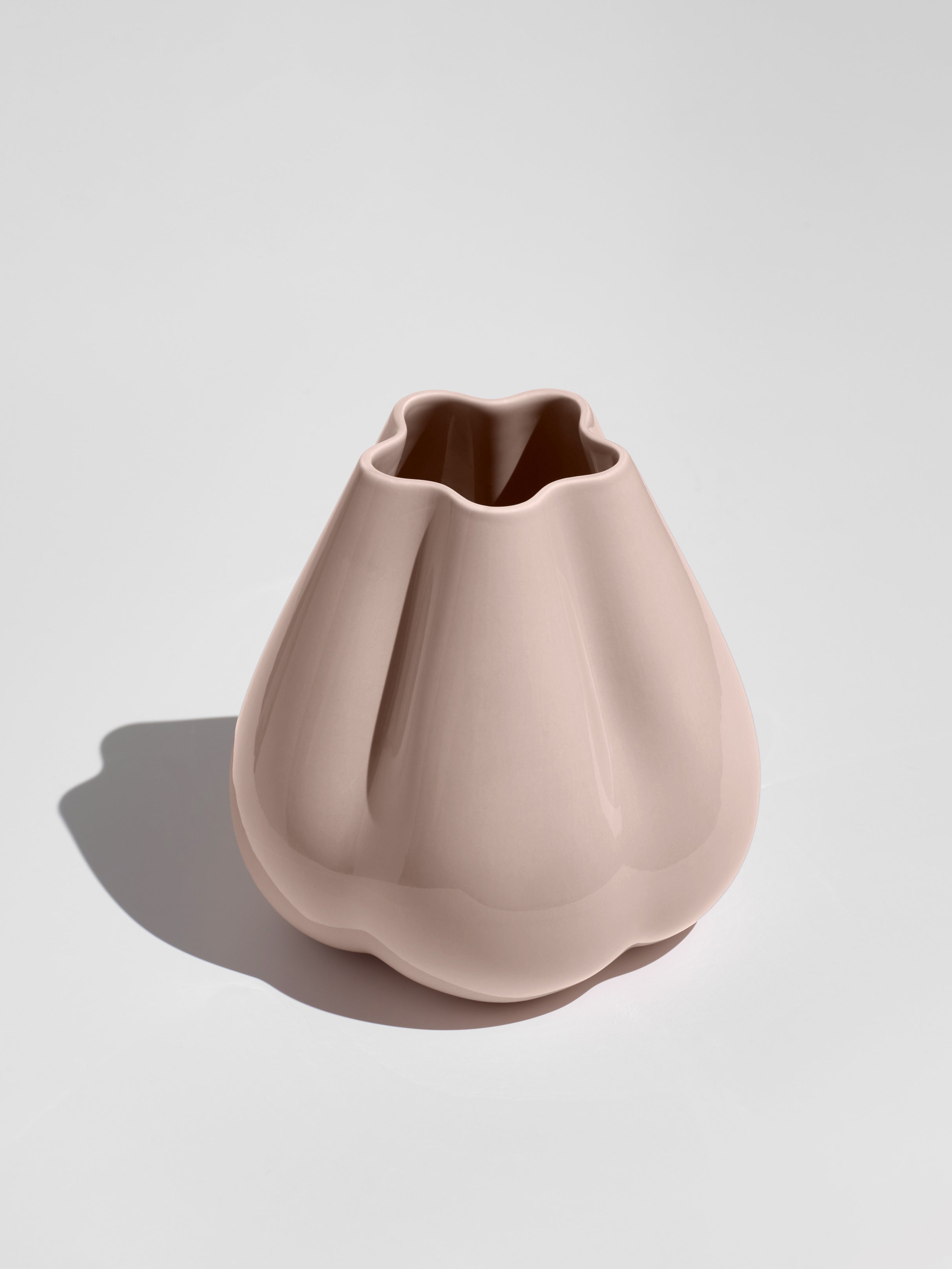 Dumpling Vase, milky pink