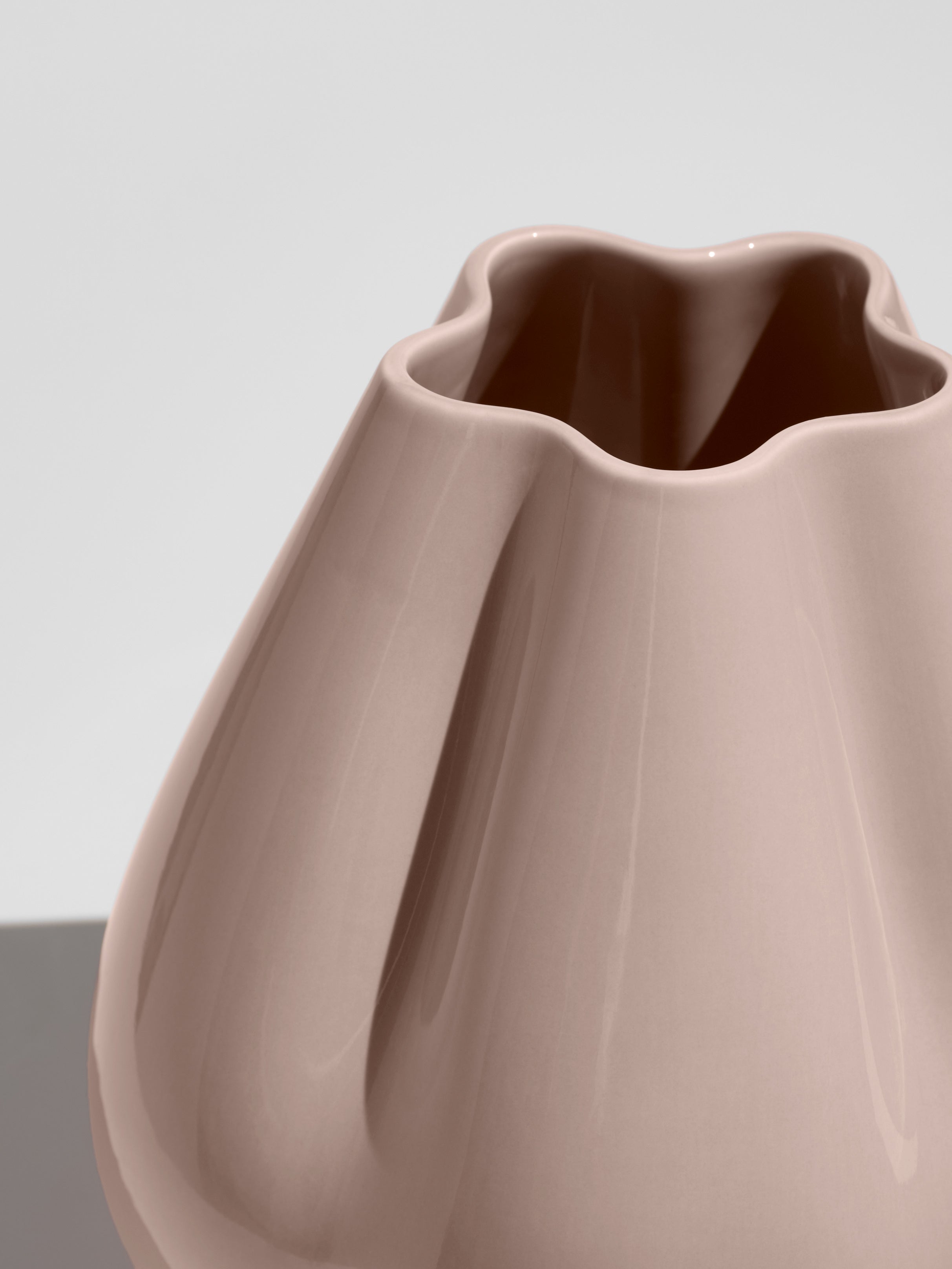 Dumpling Vase, milky pink