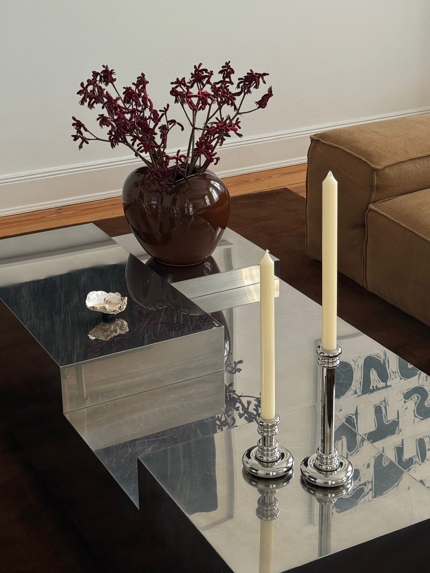 Poppy Vase, chocolate brown