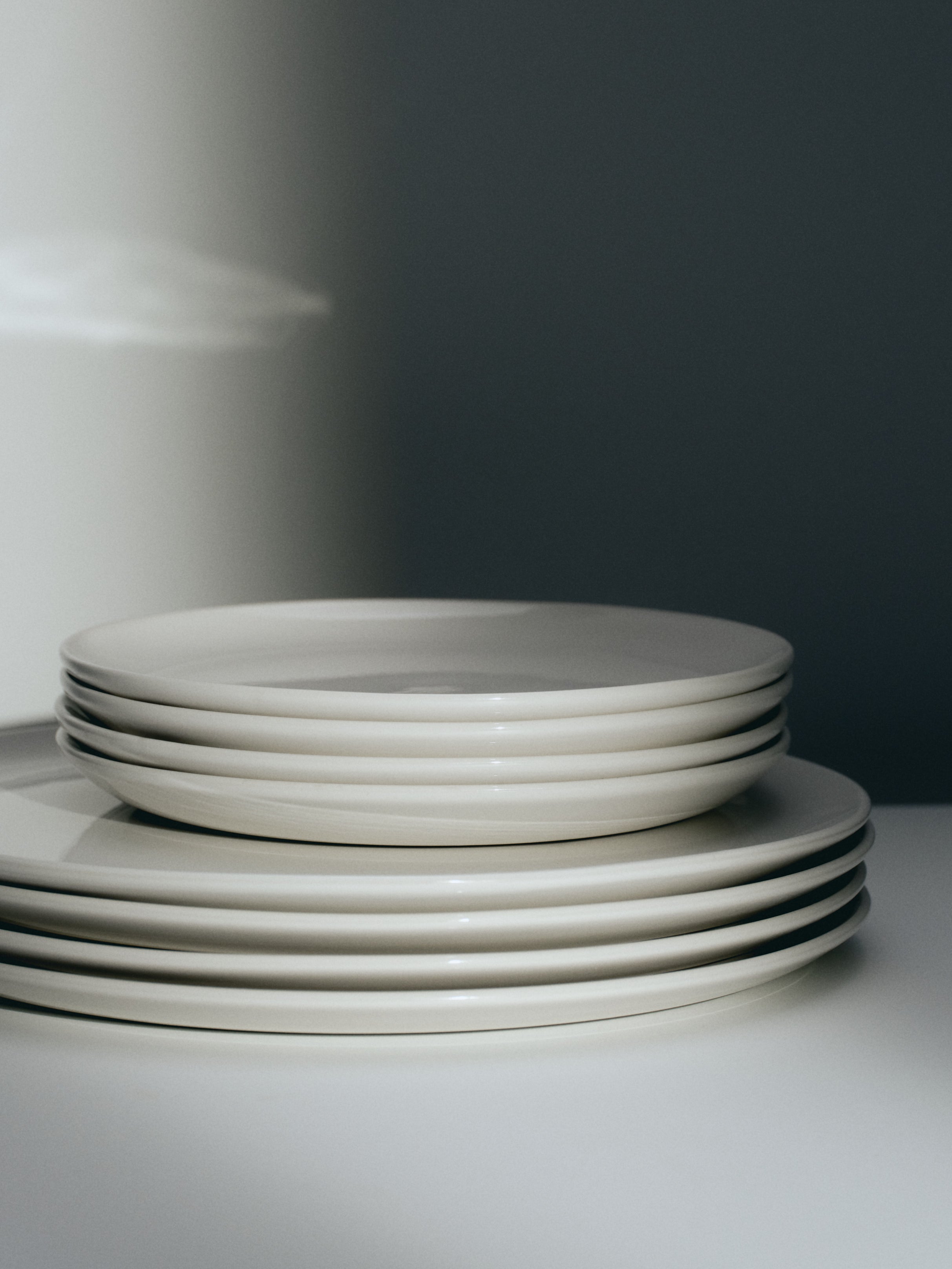 Plate Set, 8 pieces