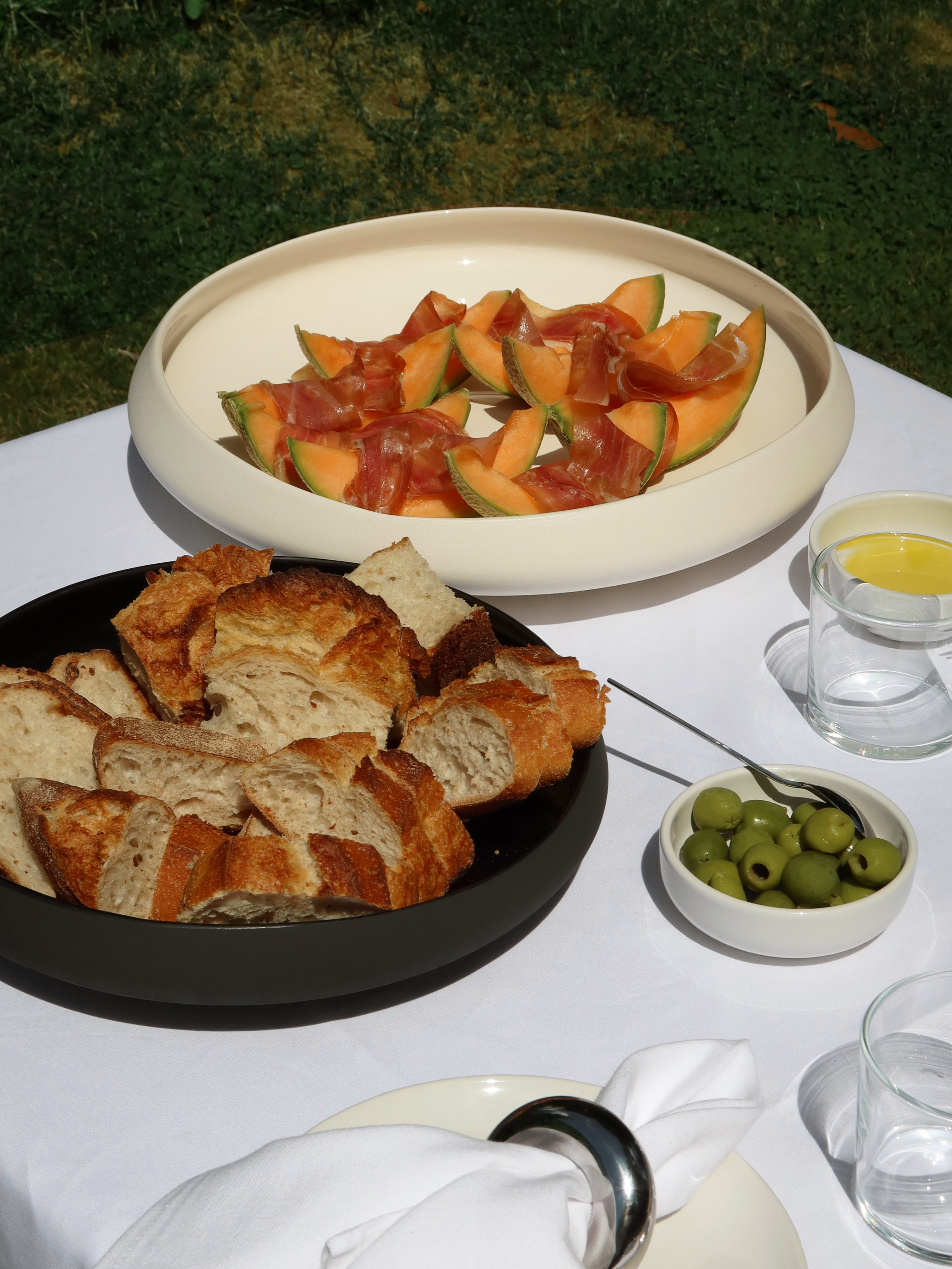 Centerpiece medium, offwhite