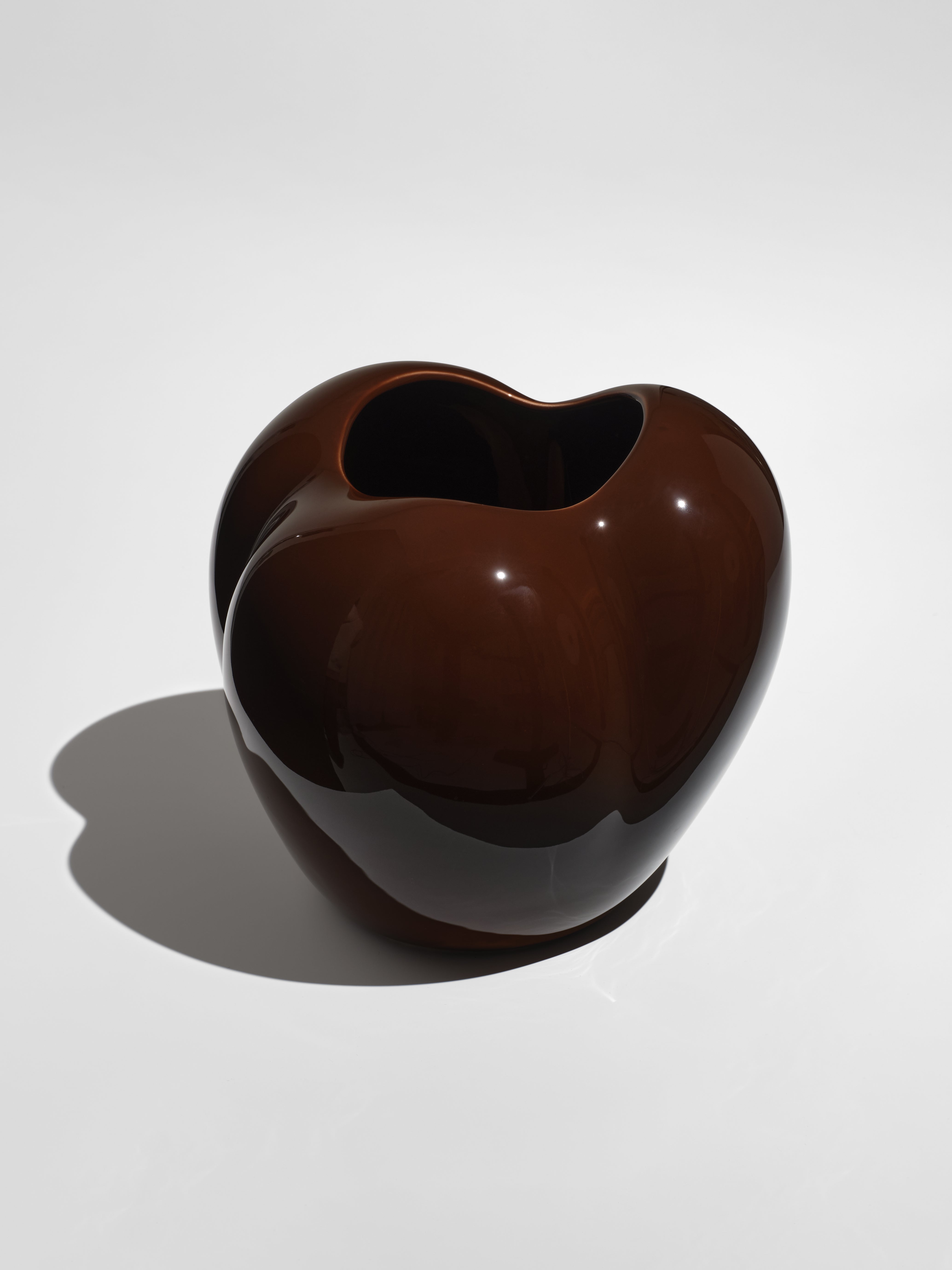 Poppy Vase, chocolate brown
