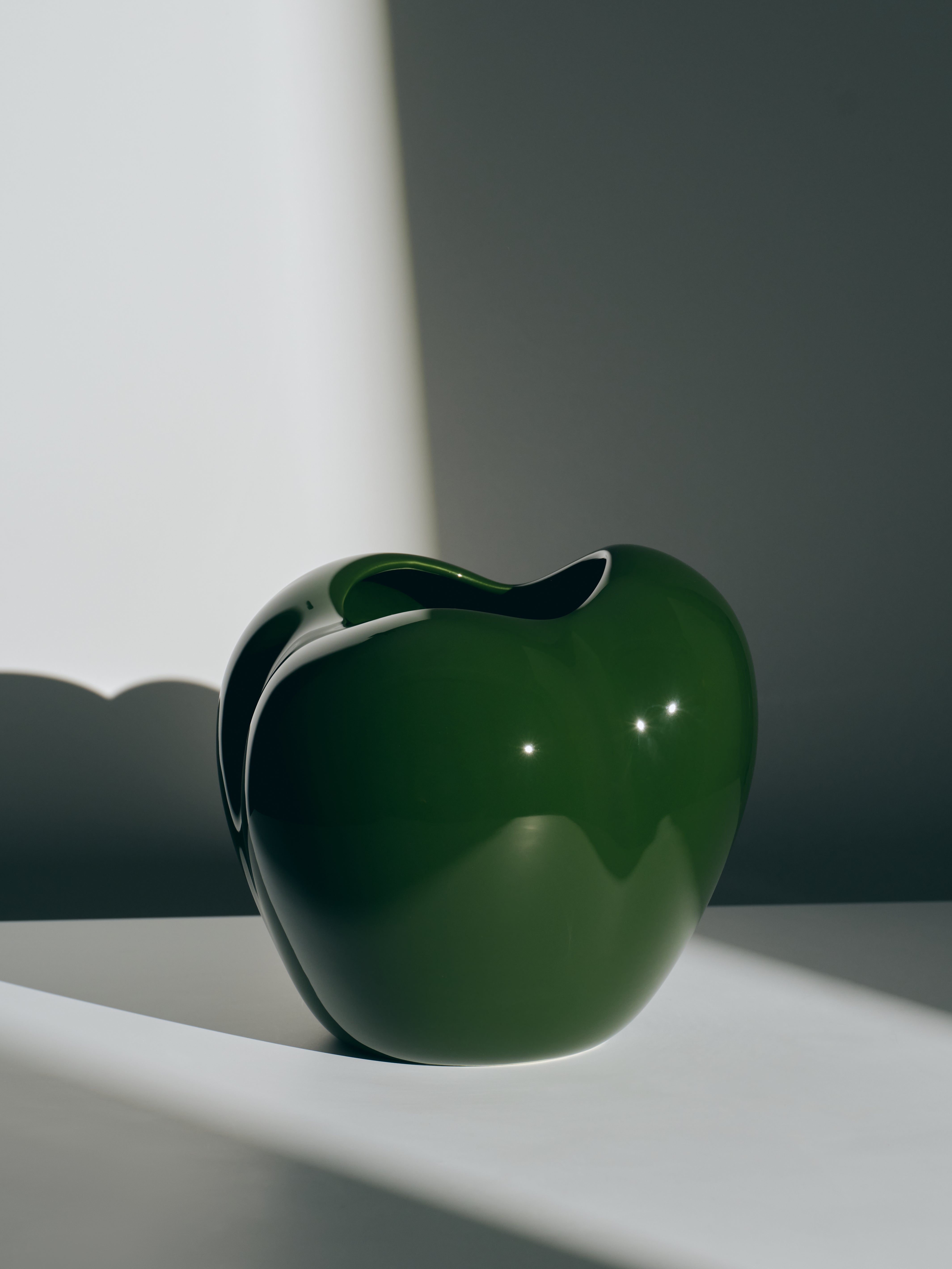 Poppy Vase, racing green