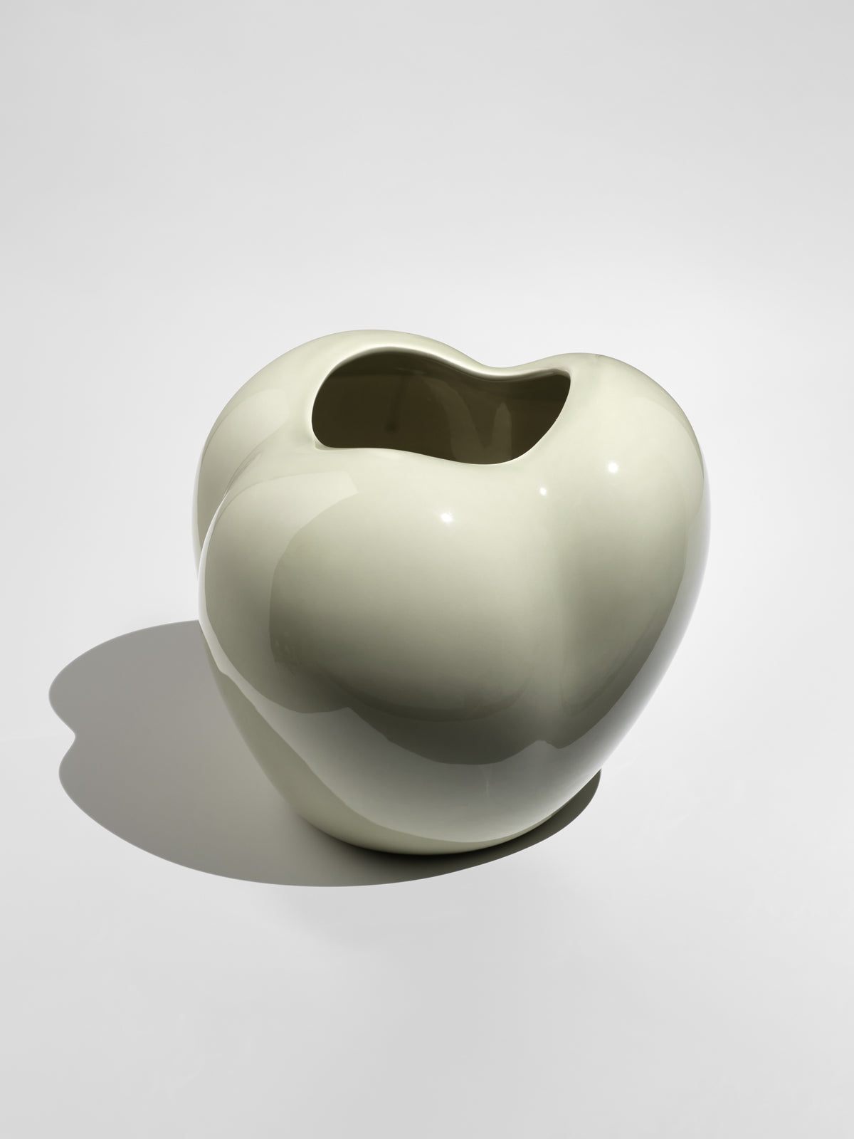 Poppy Vase, moon dust