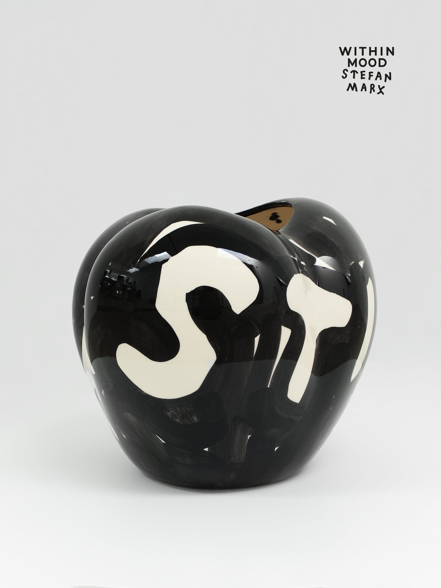 Poppy Vase, Stefan Marx Ed. – STILL LIFE