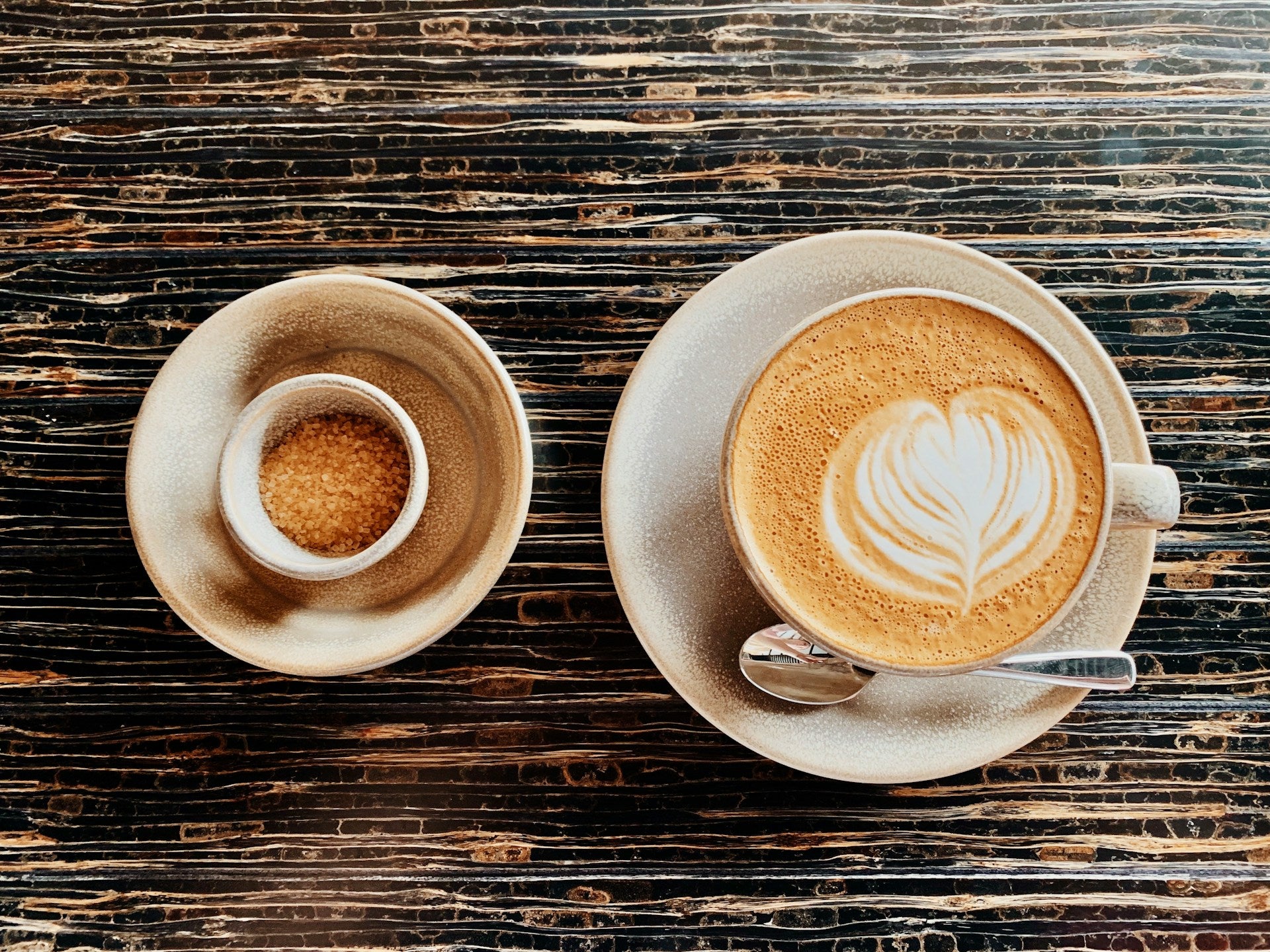 Die Wahl des Kaffees: Cappuccino und Latte Macchiato im Fokus