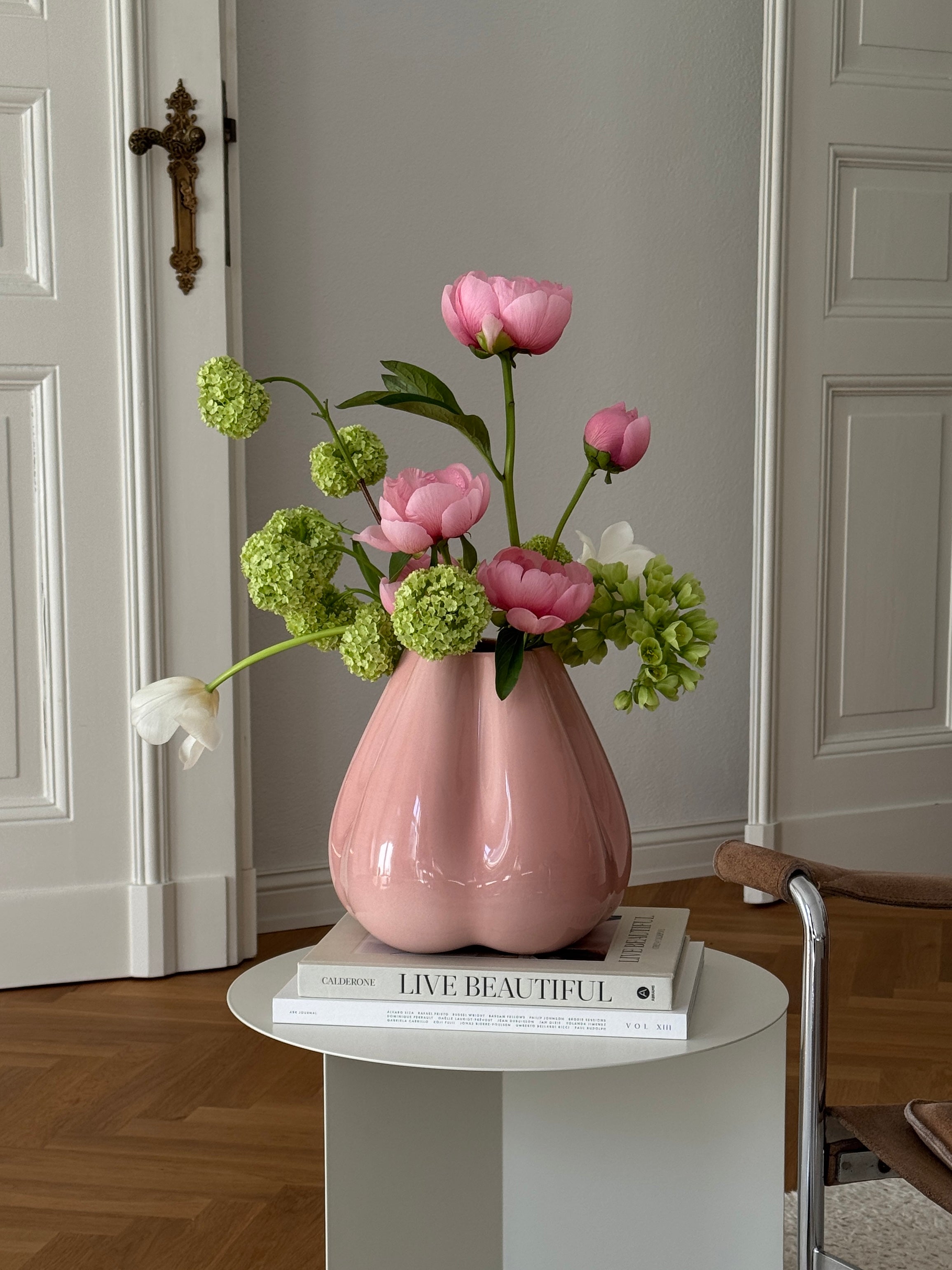 Dumpling Vase, milky pink