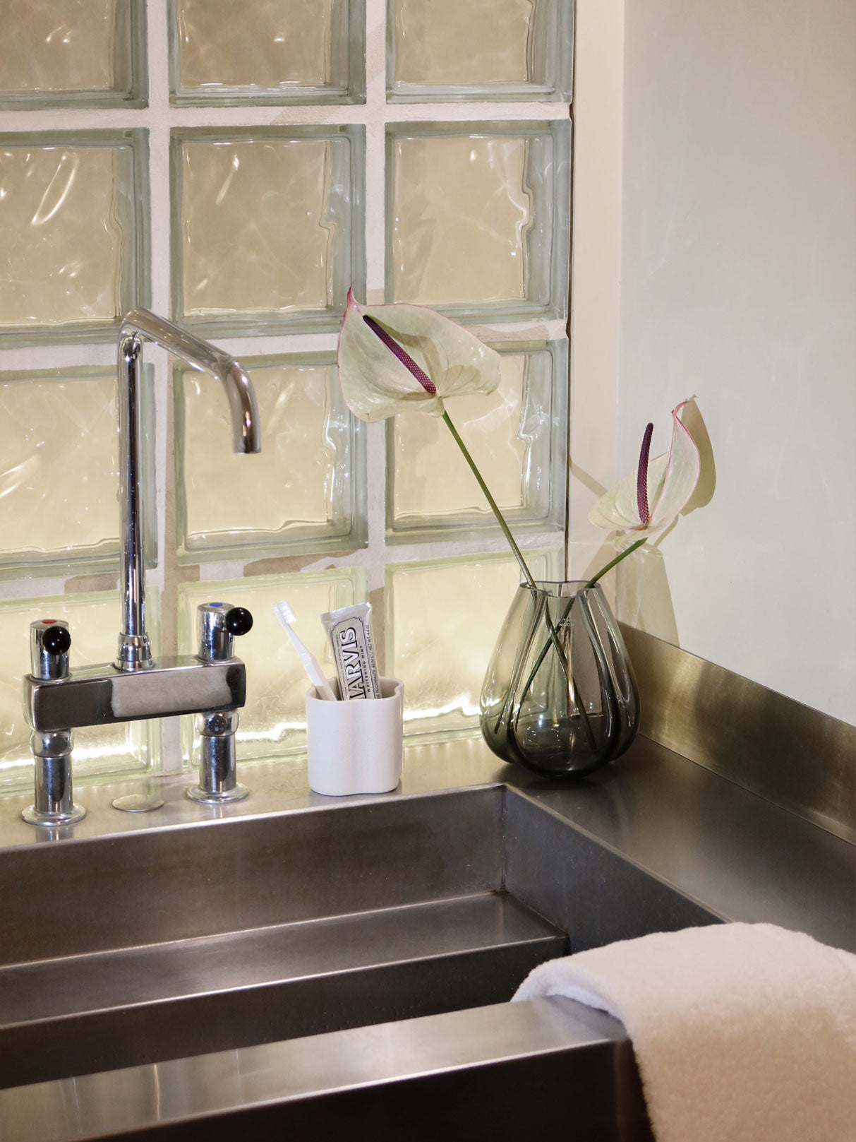 Mini Tulip Vase, grey