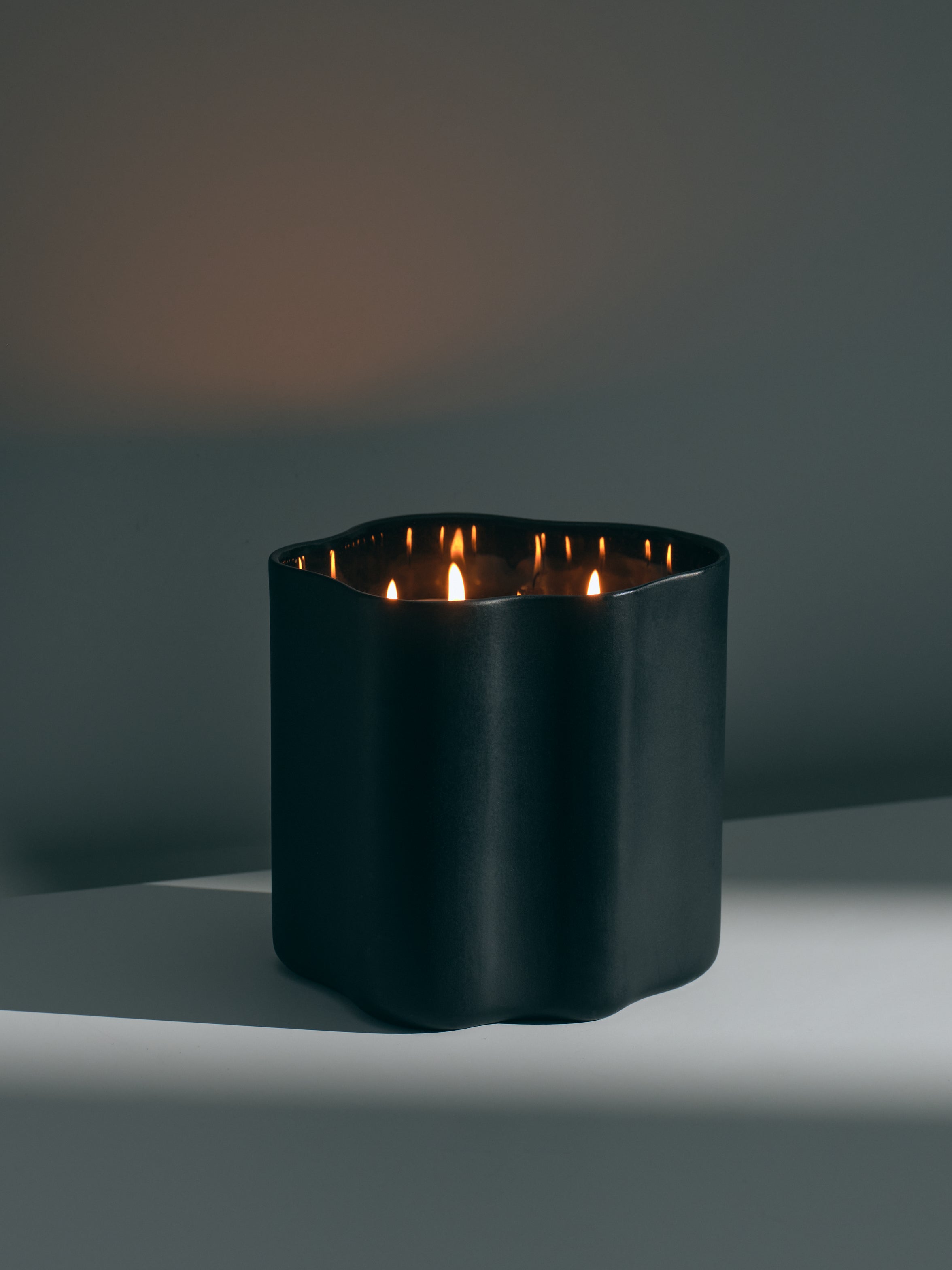 Cloud Candle medium, black