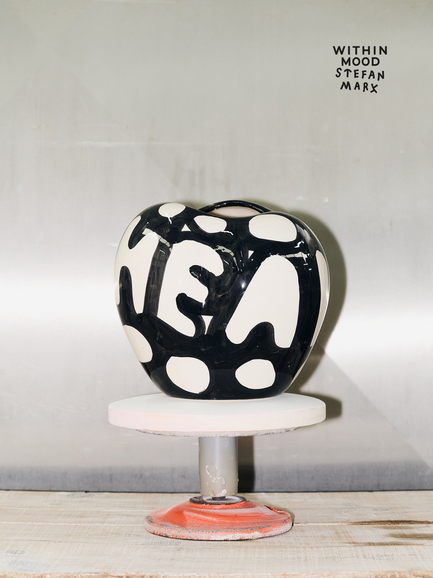 Poppy Vase, Stefan Marx Ed. – HEAVEN
