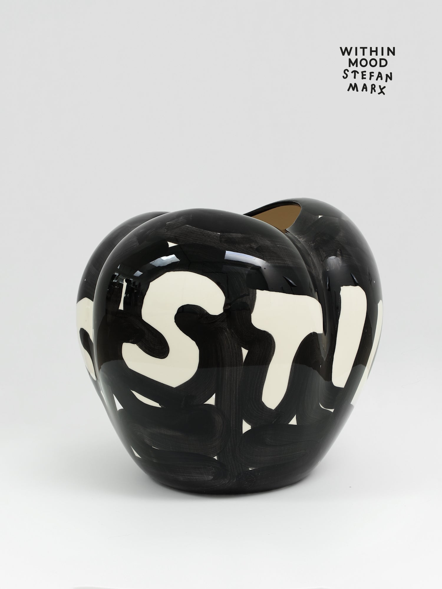 Poppy Vase, Stefan Marx Ed. – STILL LIFE