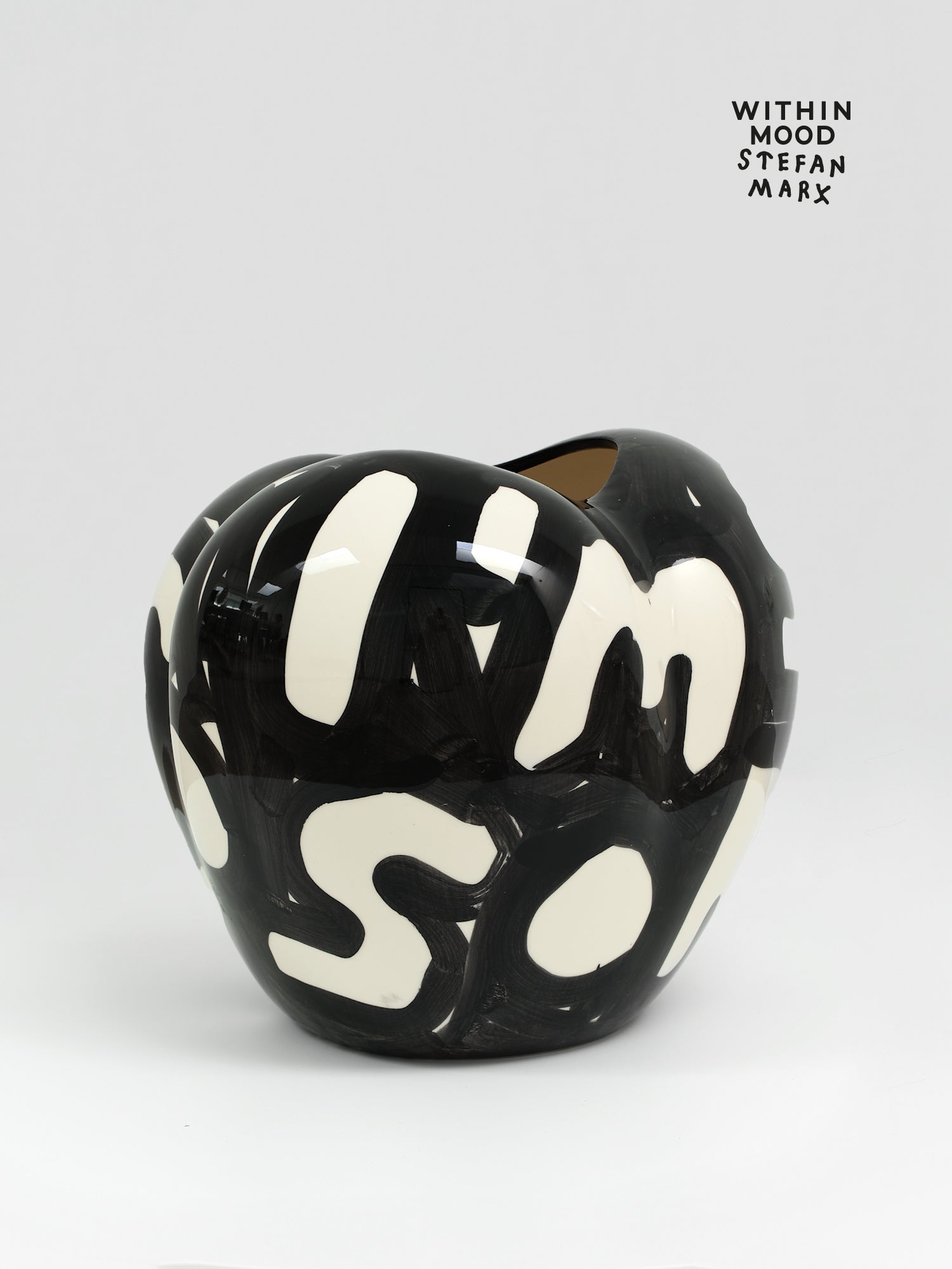 Poppy Vase, Stefan Marx Ed. – I'M SO SO SO SORRYYY