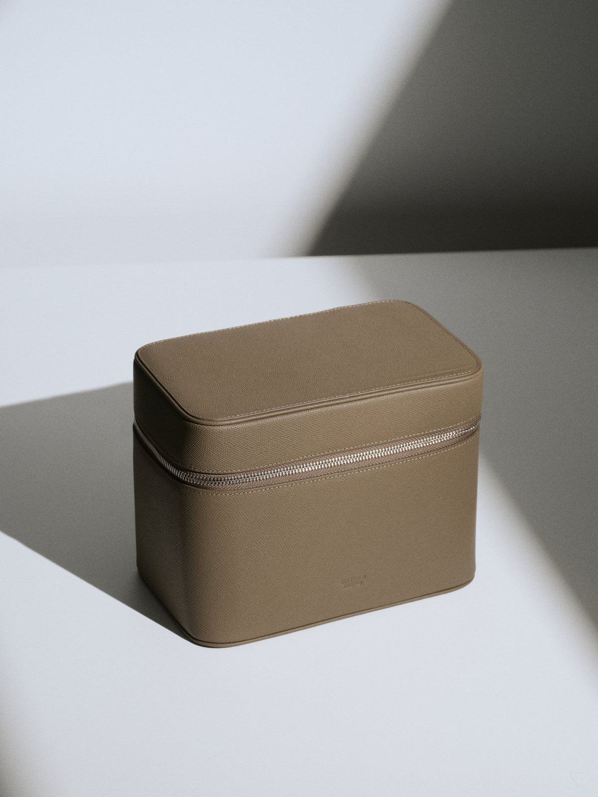 Vanity Case large, truffle