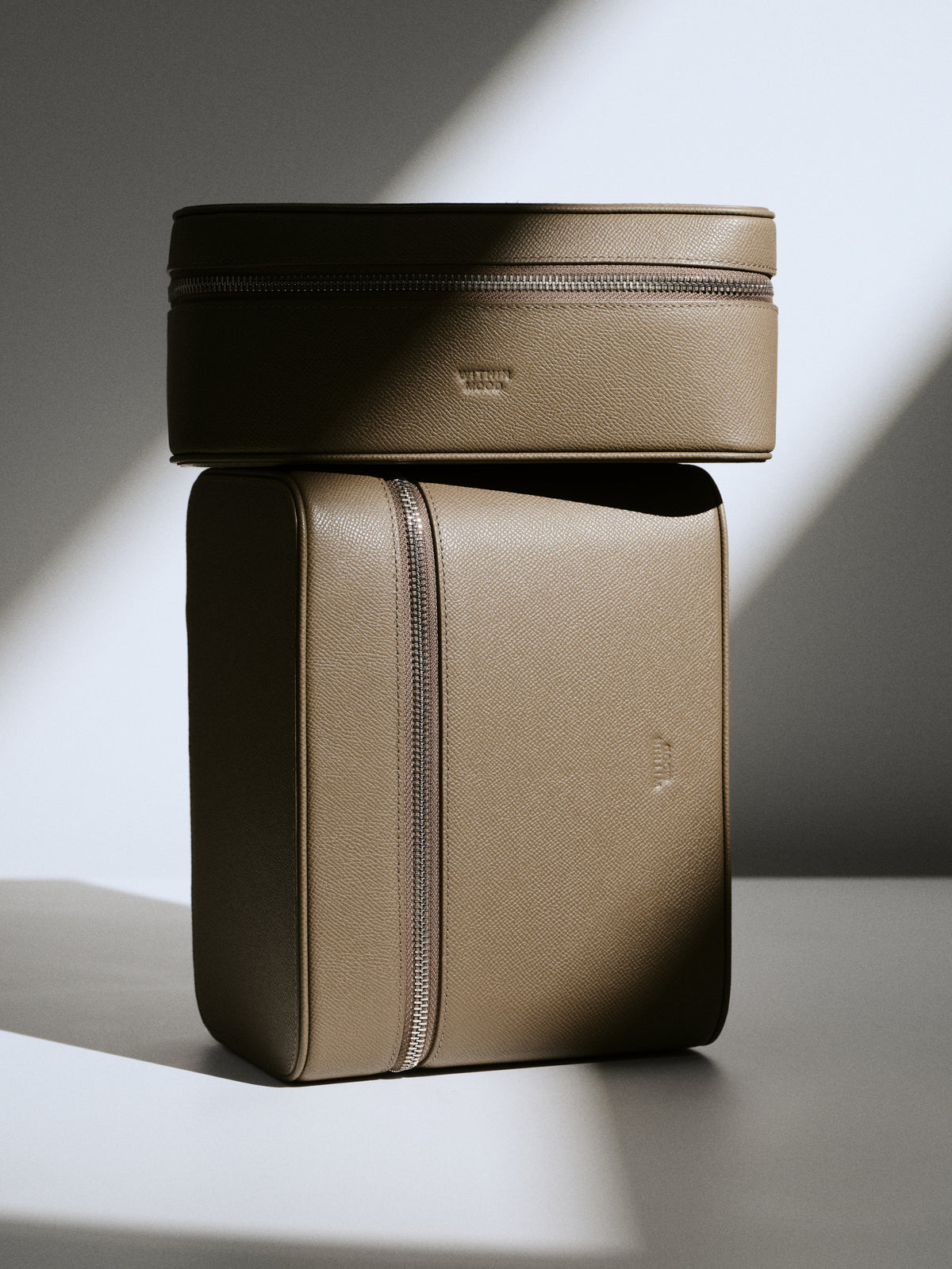 Vanity Case small, truffle
