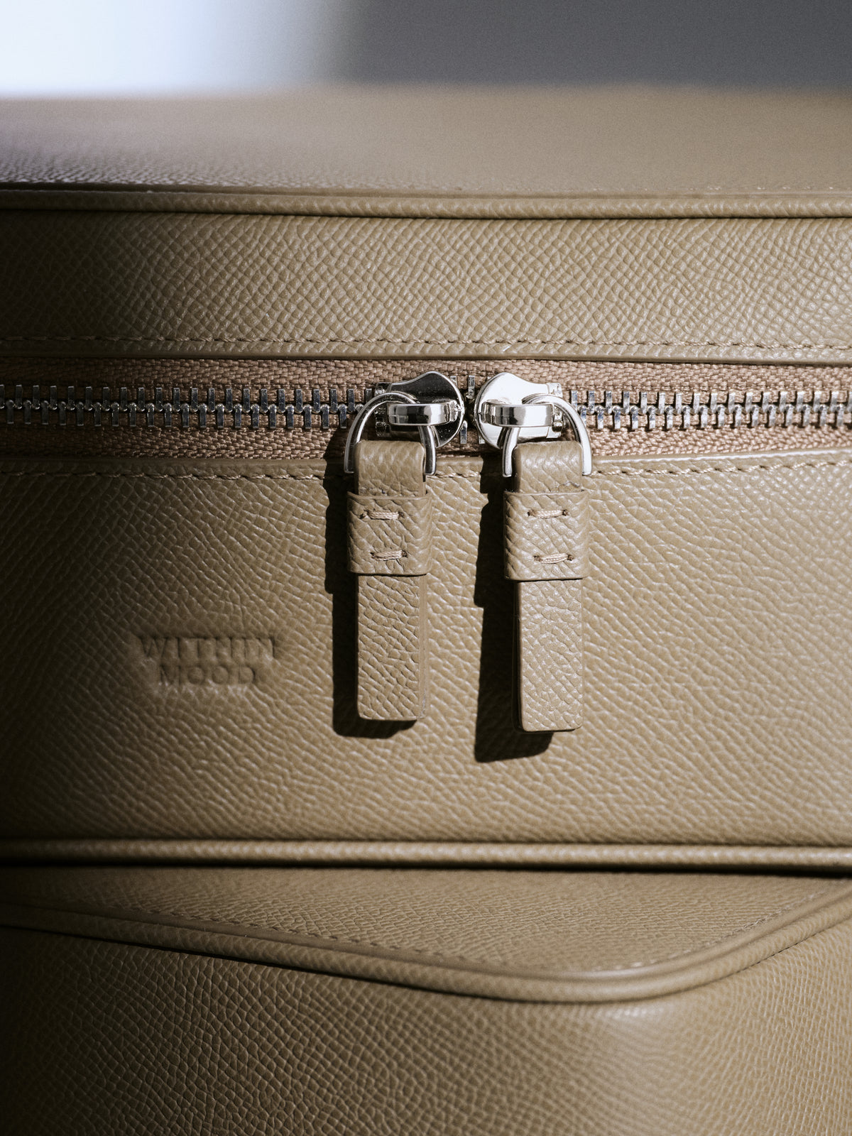 Vanity Case small, truffle